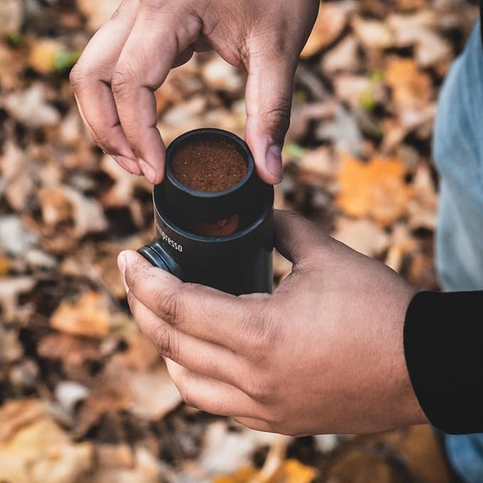 WACACO Nanopresso przenośny ekspres do espresso, ulepszona wersja minipresso, ciśnienie 18 barów, mały podróżny ekspres do kawy, obsługiwany ręcznie, kompatybilny z mieloną kawą, Szary - Image 6